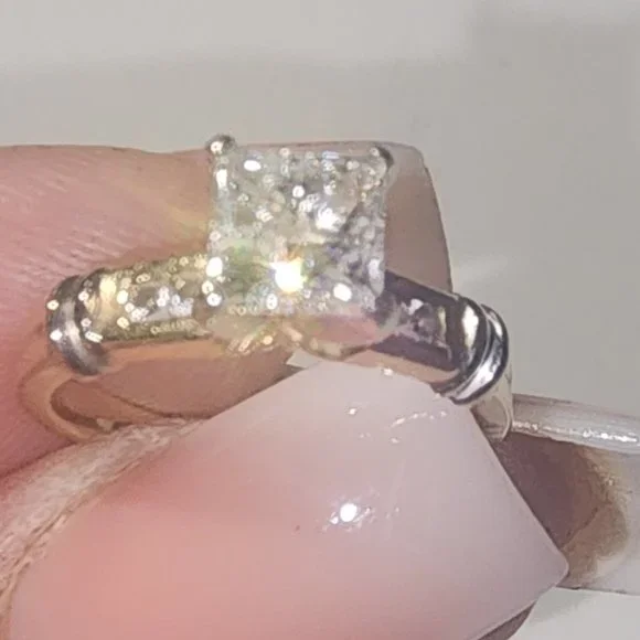 Diamond Engagement Ring - Picture 4 of 4